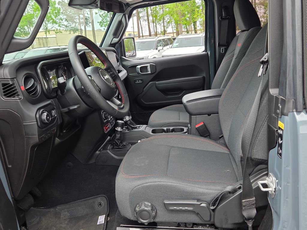 Used 2024 Jeep Wrangler Rubicon image 5