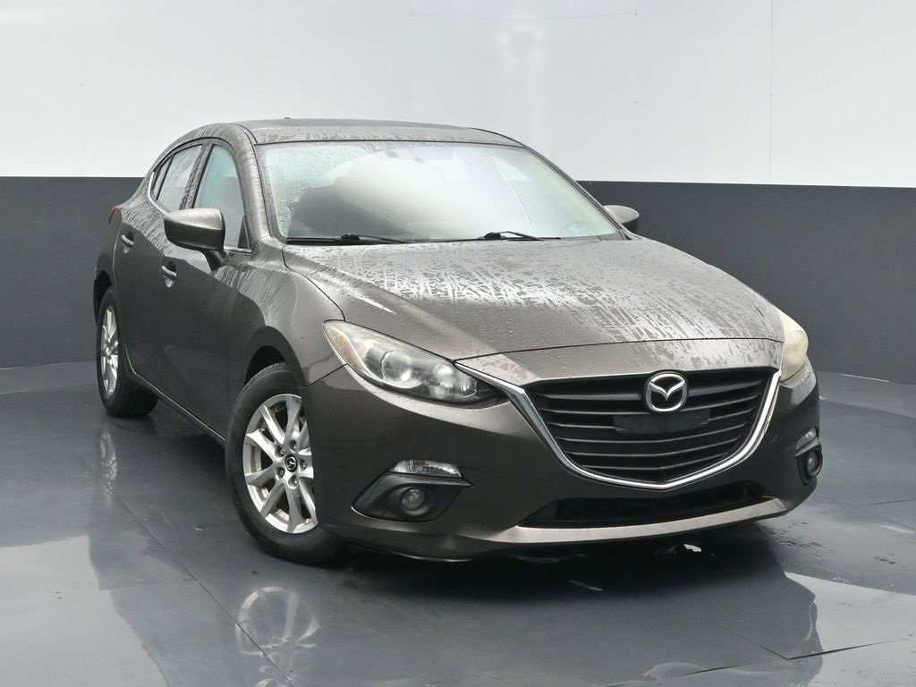 Used 2016 MAZDA MAZDA3 i Touring w/ Popular Equipment Package image 2