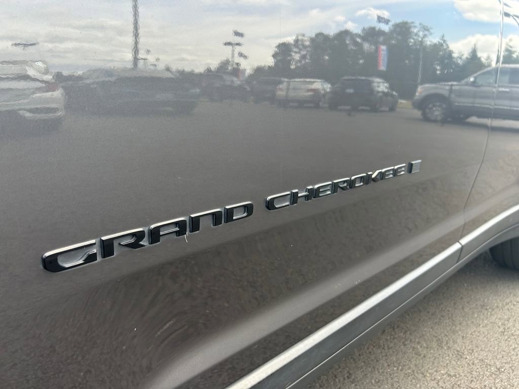 Used 2022 Jeep Grand Cherokee L Altitude image 32