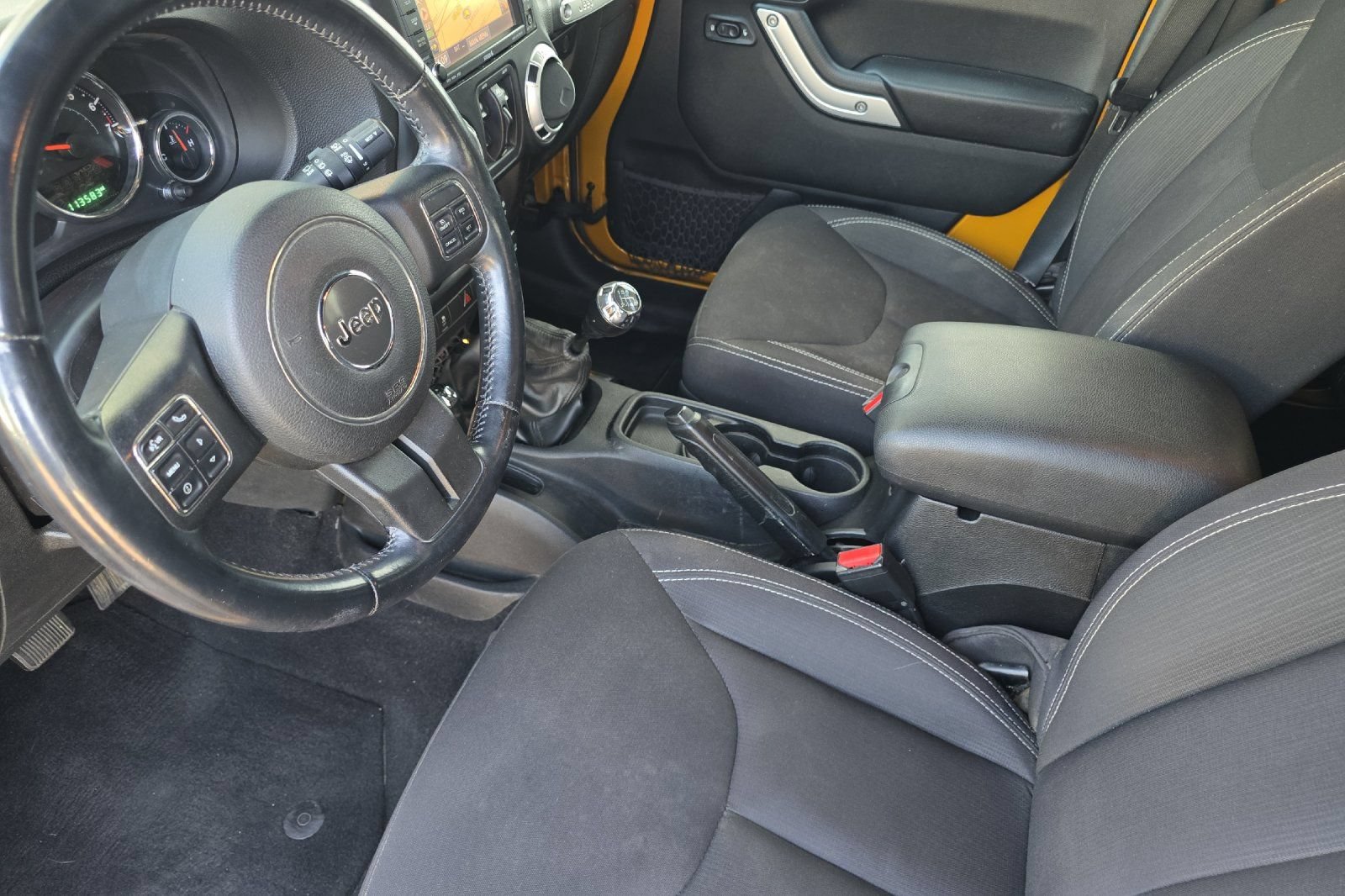 Used 2014 Jeep Wrangler Unlimited Rubicon w/ Dual Top Group AWD/4WD image 10