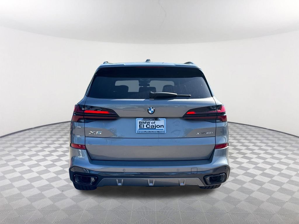 New 2026 BMW X5 xDrive40i w/ M Sport Package AWD/4WD image 5
