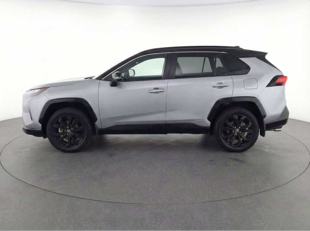 Used 2022 Toyota RAV4 XSE image 6