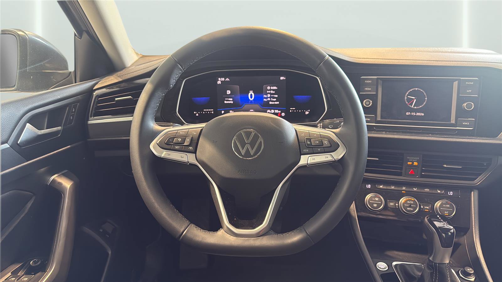 Used 2022 Volkswagen Jetta SE FWD image 14