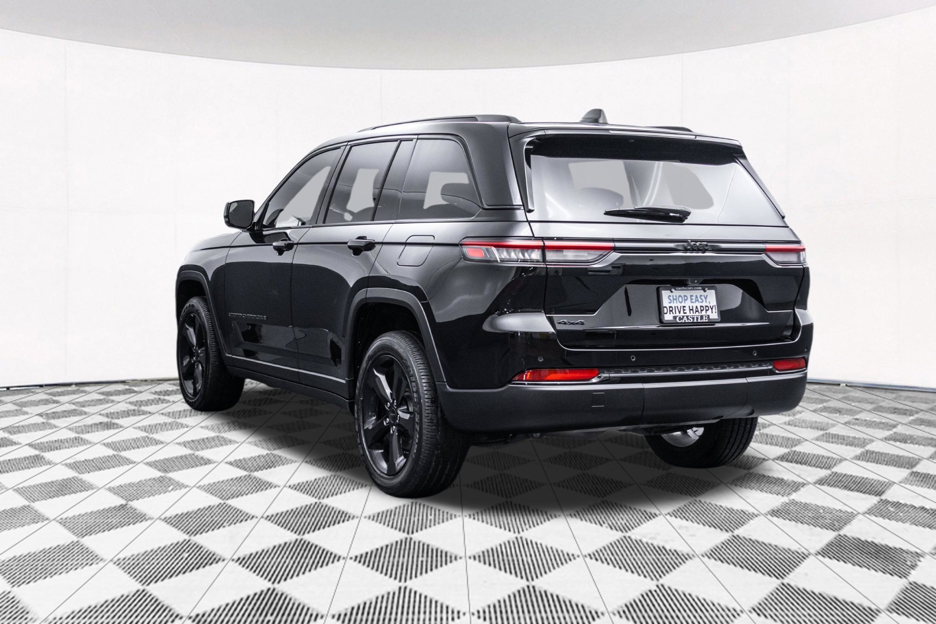 Used 2023 Jeep Grand Cherokee Altitude AWD/4WD image 10