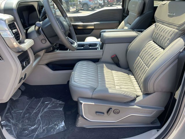 New 2026 Ford F350 Platinum w/ Platinum Plus Package AWD/4WD image 8