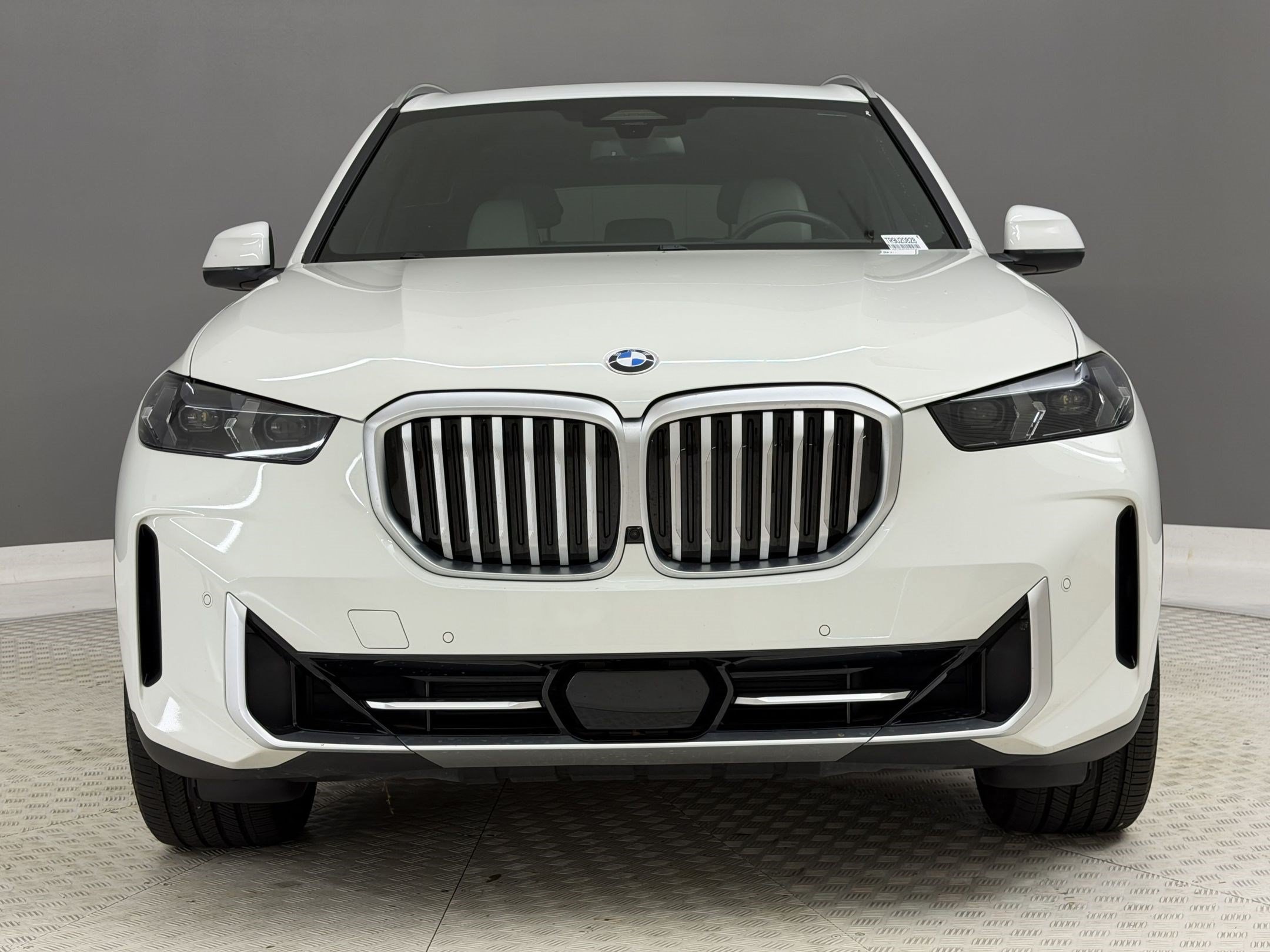 Used 2024 BMW X5 sDrive40i w/ Parking Assistance Package RWD image 6