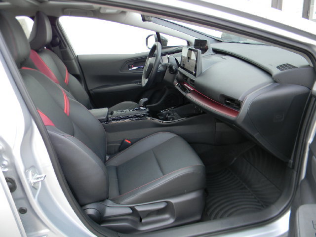 Certified 2024 Toyota Prius Prime FWD image 23