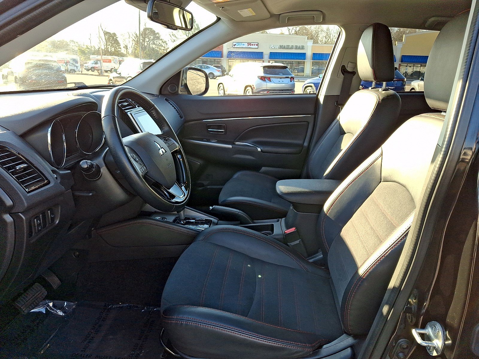 Used 2024 Mitsubishi Outlander Sport SE image 12