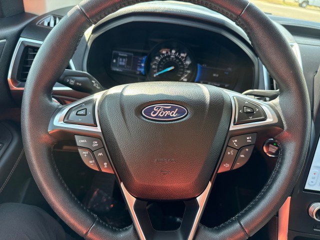 Used 2022 Ford Edge Titanium image 25