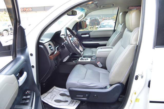 Used 2016 Toyota Tundra Limited w/ Limited Premium Package AWD/4WD image 38