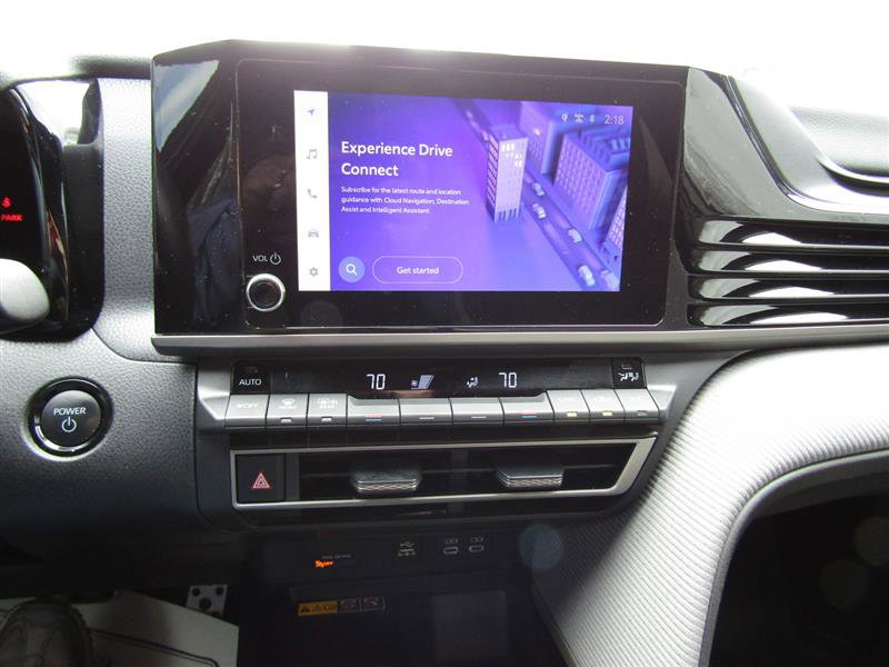 Used 2025 Toyota Camry SE image 21