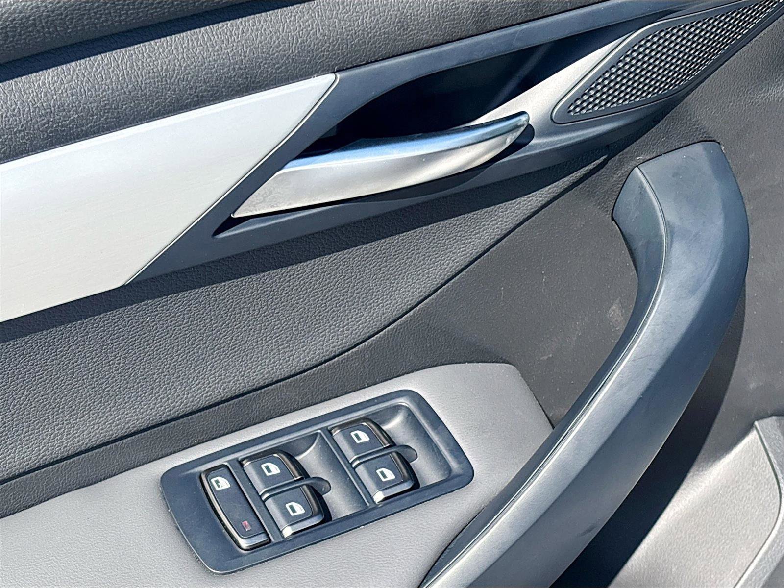 New 2025 VinFast VF 8 Plus image 18