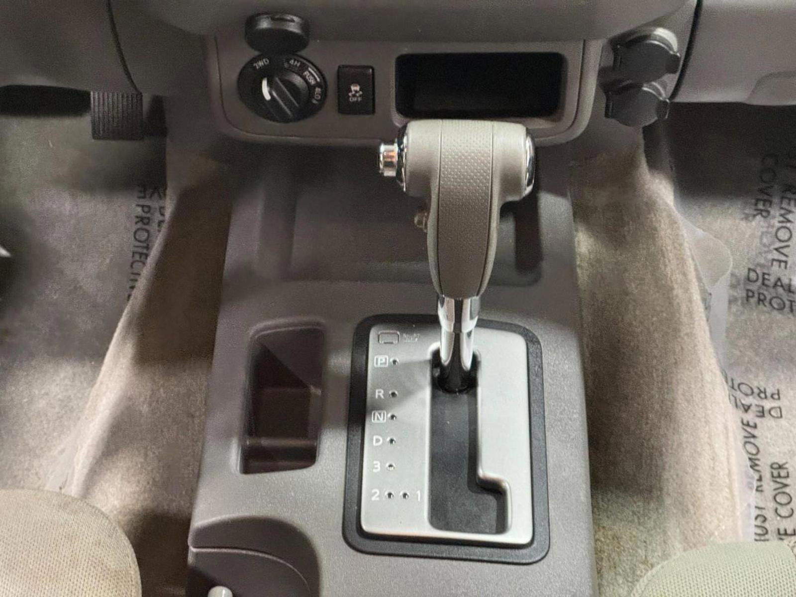 Used 2016 Nissan Frontier SV image 14