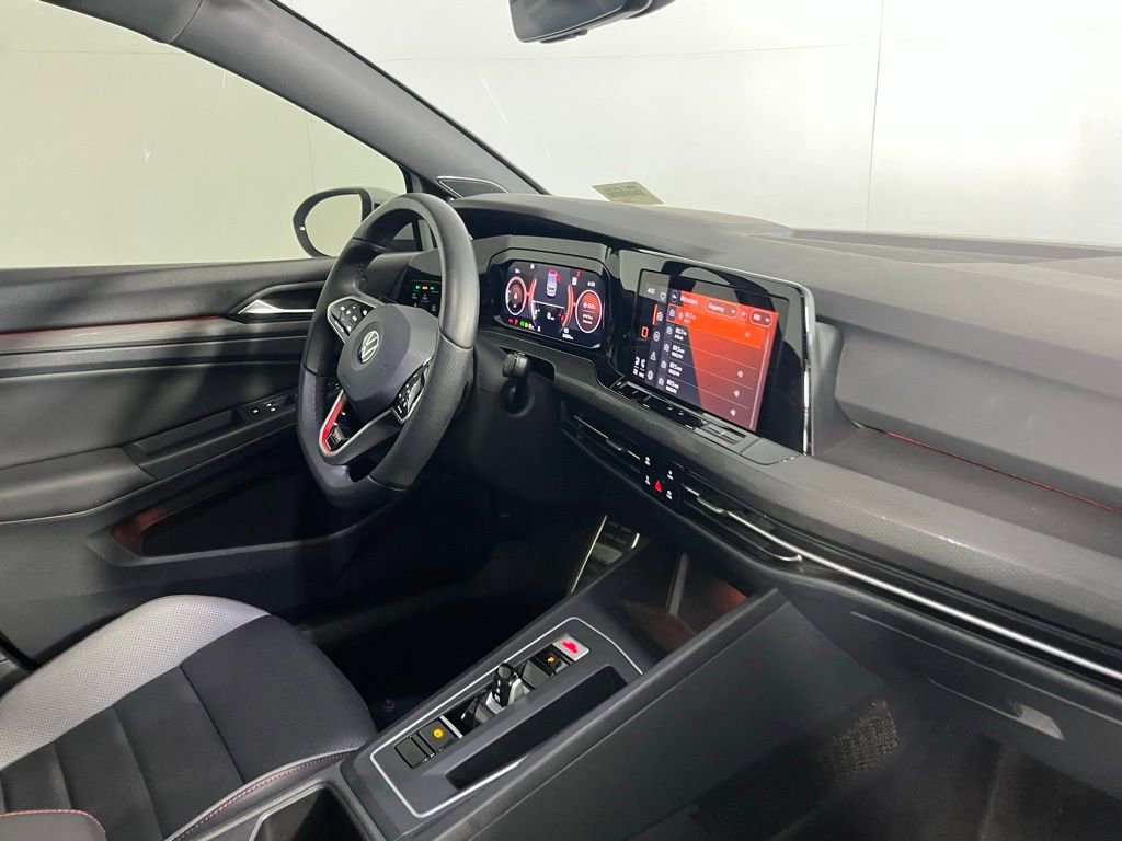 Used 2022 Volkswagen GTI Autobahn image 32