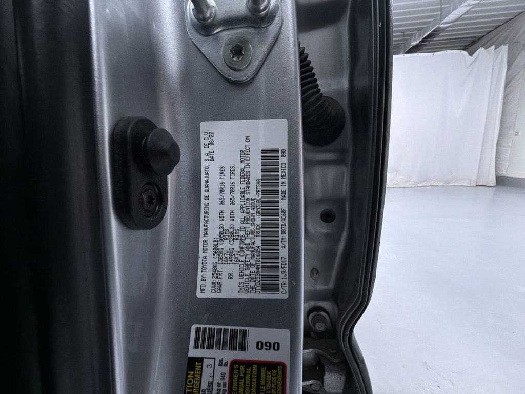 Used 2022 Toyota Tacoma TRD Off-Road w/ Technology Package image 15