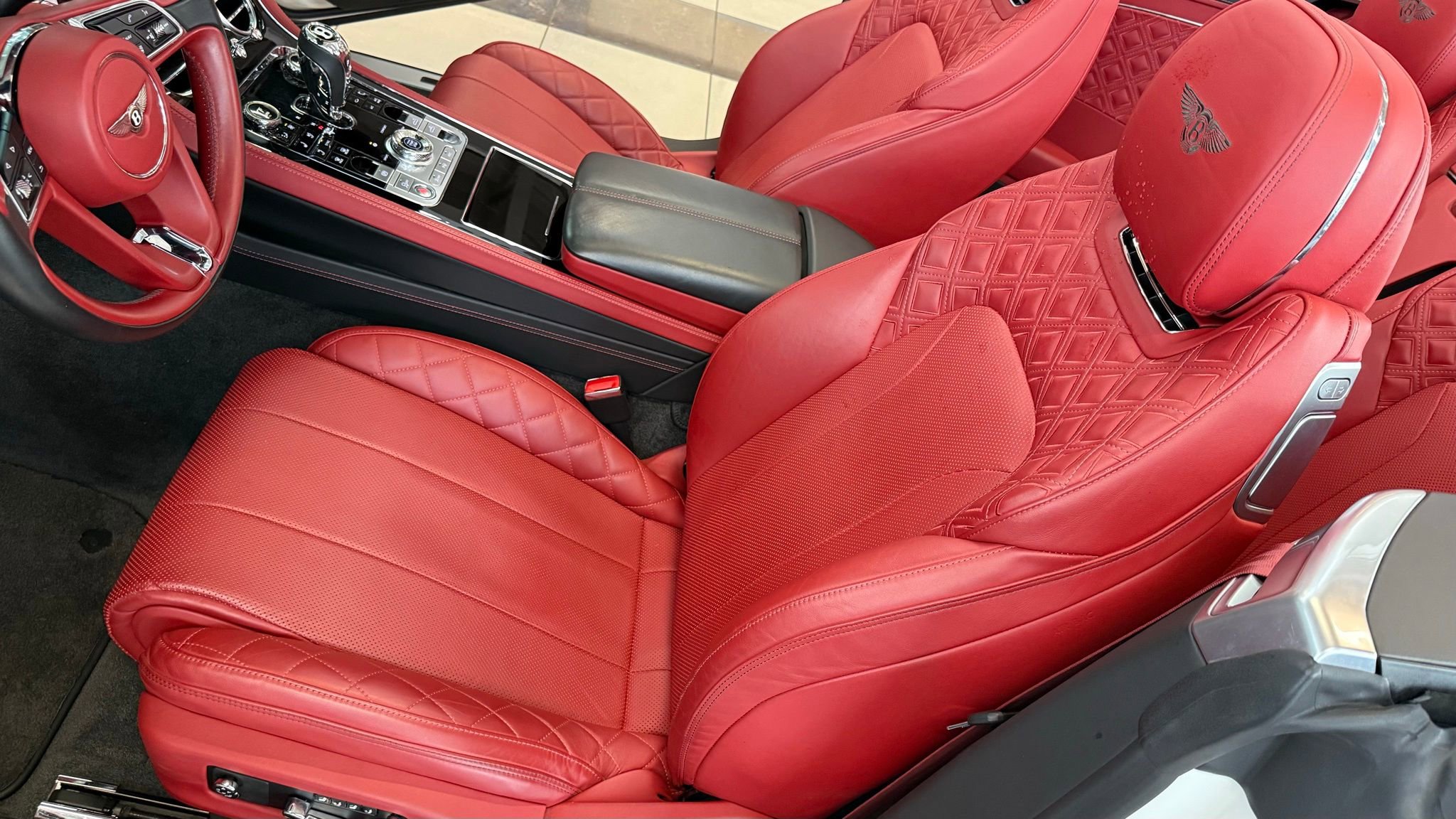 Used 2020 Bentley Continental GT image 41