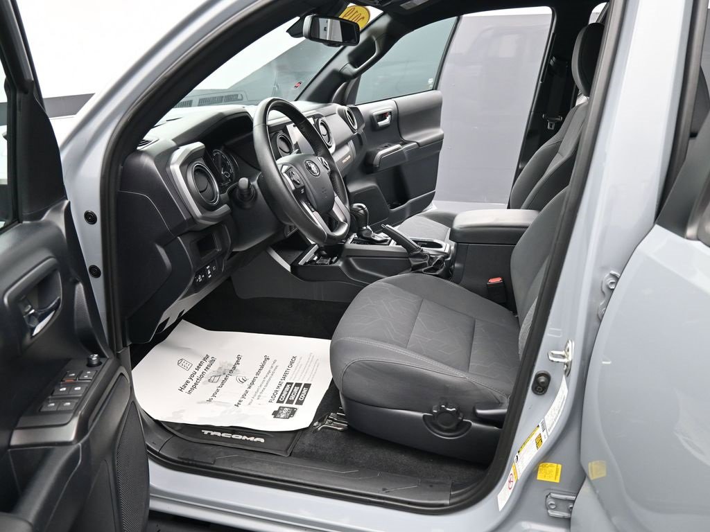 Used 2019 Toyota Tacoma TRD Off-Road image 17