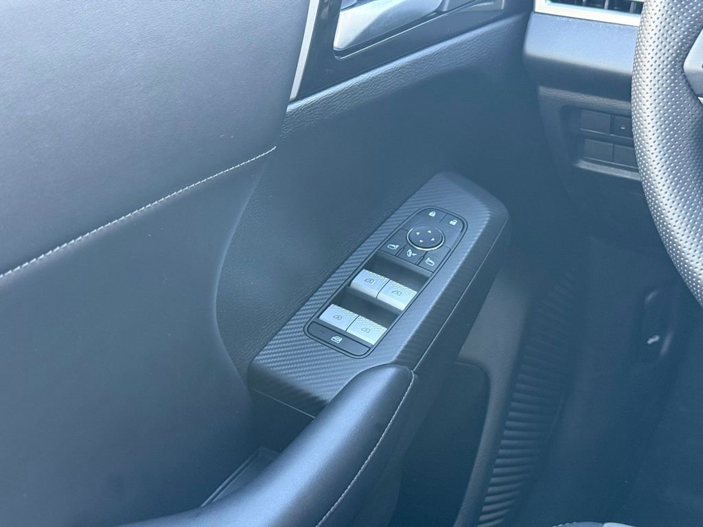 Used 2025 Mitsubishi Outlander SE AWD/4WD image 7