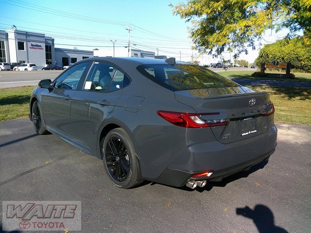 New 2025 Toyota Camry SE image 4