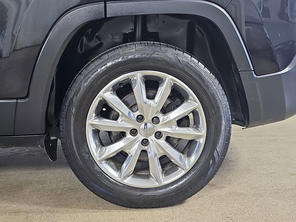 Used 2016 Jeep Cherokee Limited AWD/4WD image 39