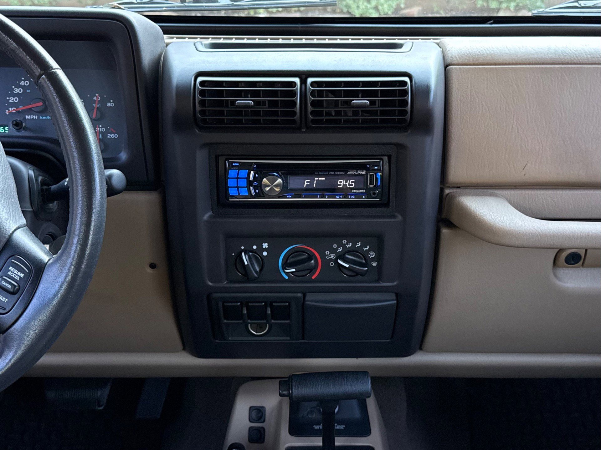 Used 2002 Jeep Wrangler Sahara image 26