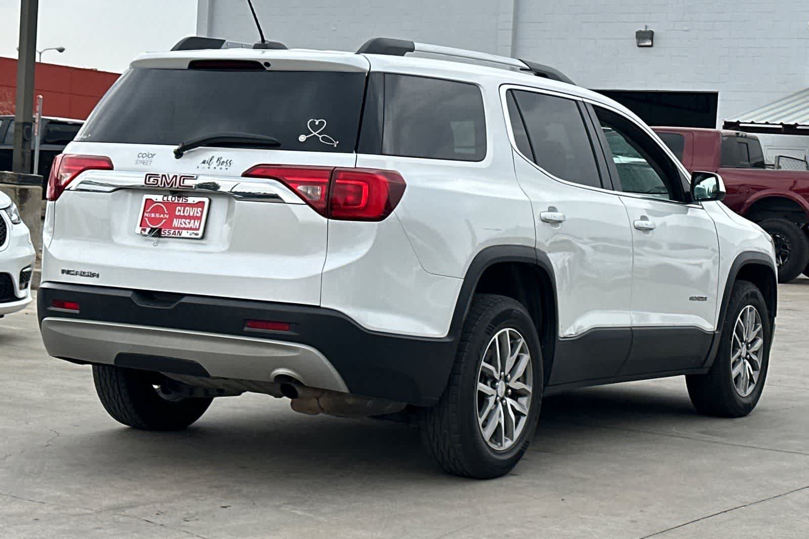Used 2018 GMC Acadia SLE FWD image 3