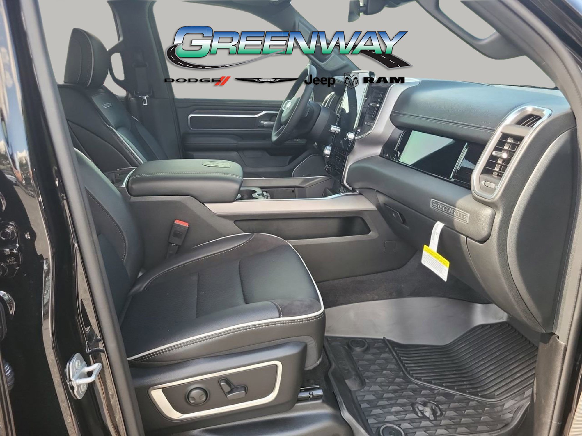 Used 2026 RAM 1500 Laramie AWD/4WD image 27
