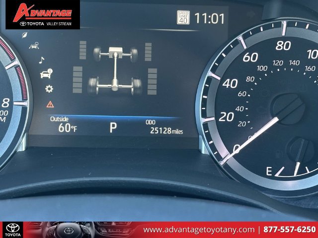Used 2023 Toyota Highlander LE AWD/4WD image 29