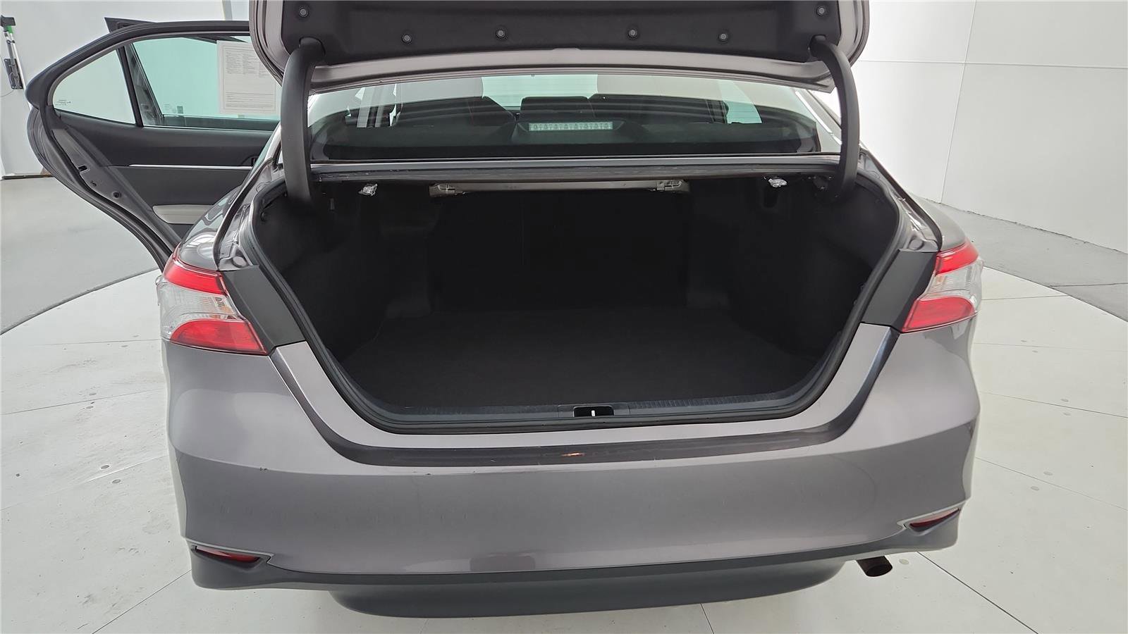 Certified 2020 Toyota Camry LE w/ Carpet Mat Package image 20