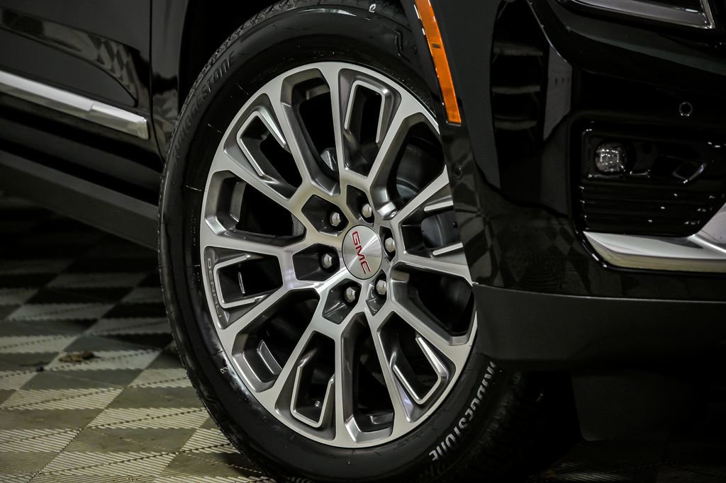 New 2026 GMC Yukon Denali w/ Sun & Power Step Package video 3