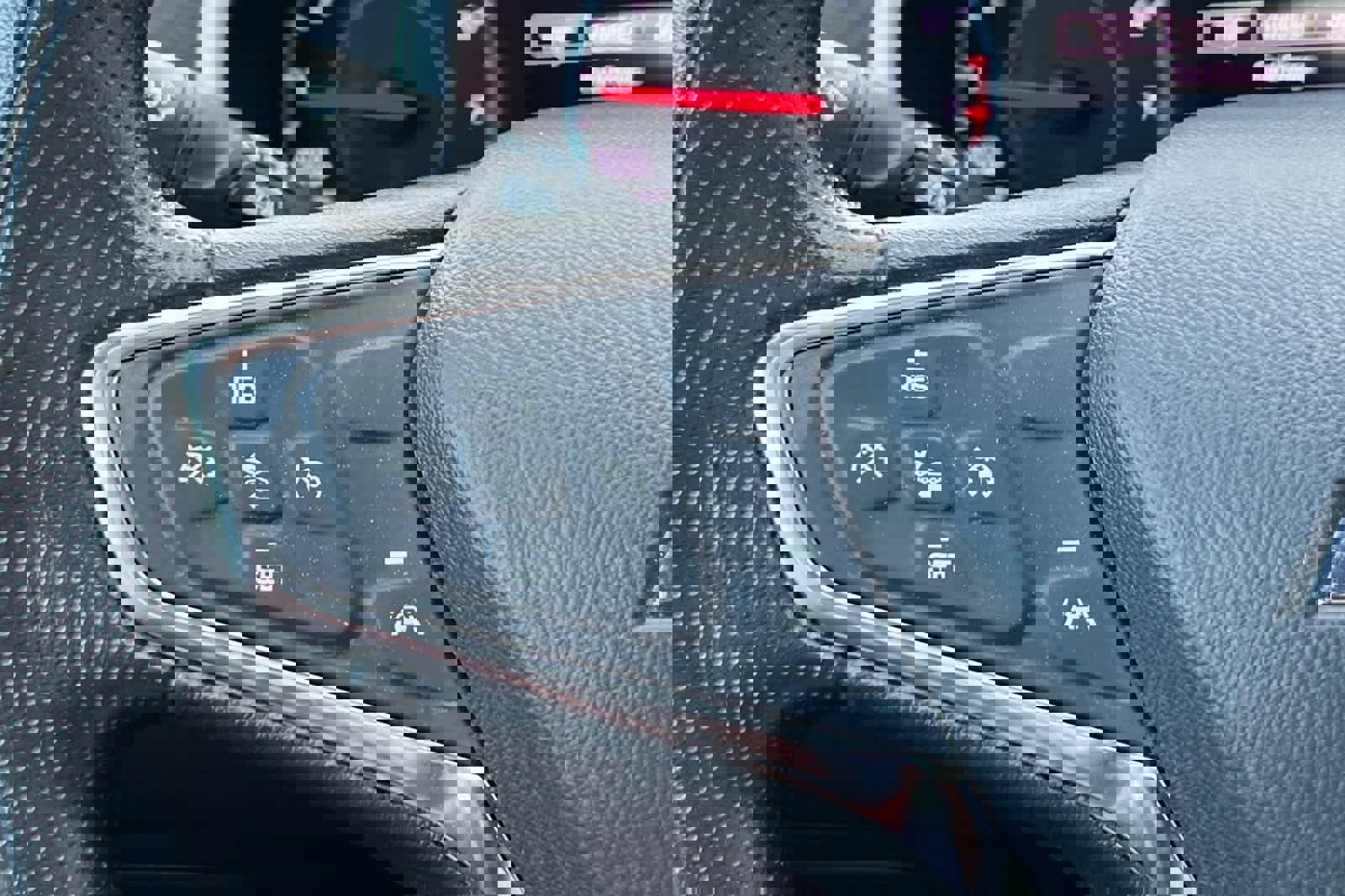 Used 2023 Chevrolet Malibu LT image 30