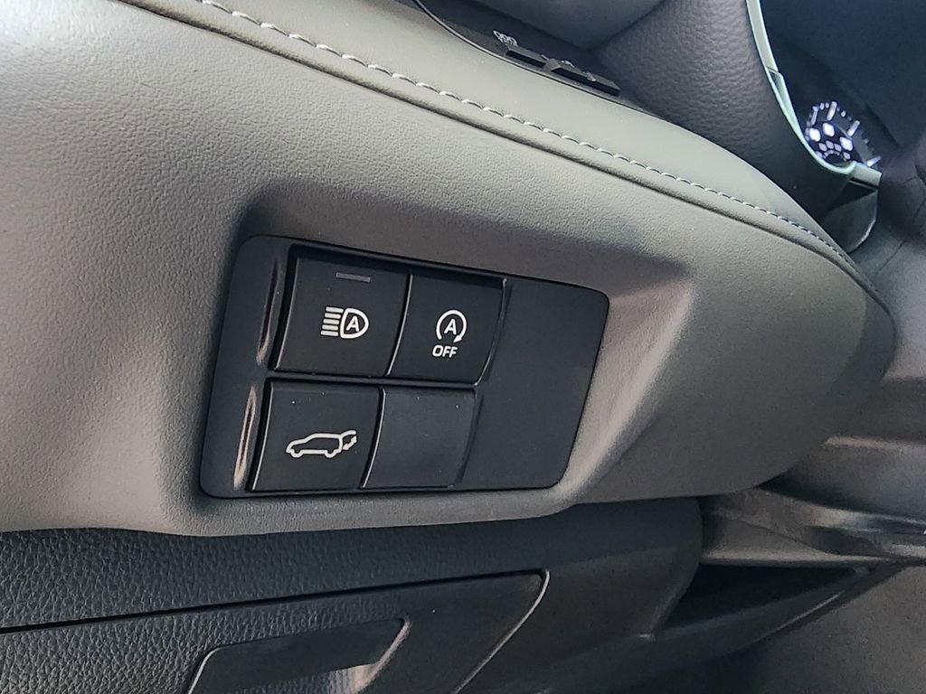 Used 2023 Toyota Highlander XSE FWD image 19
