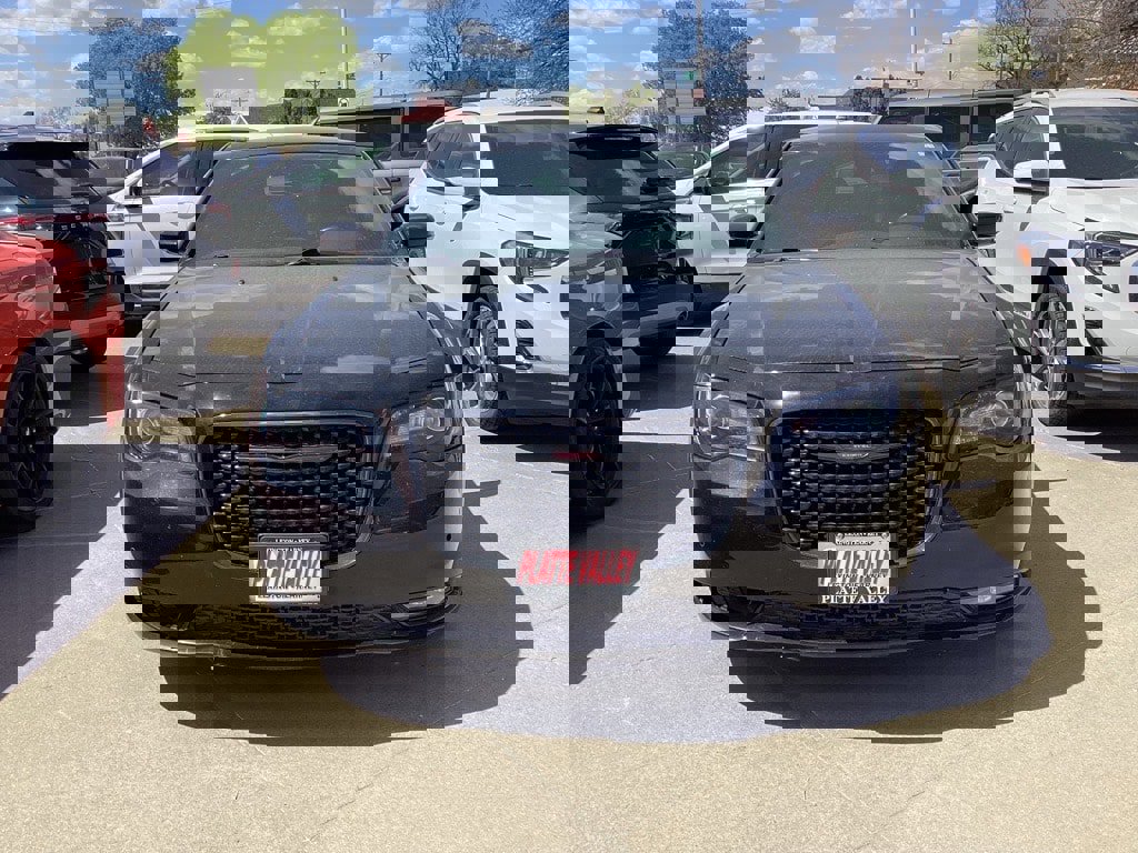 Used 2021 Chrysler 300 S image 2