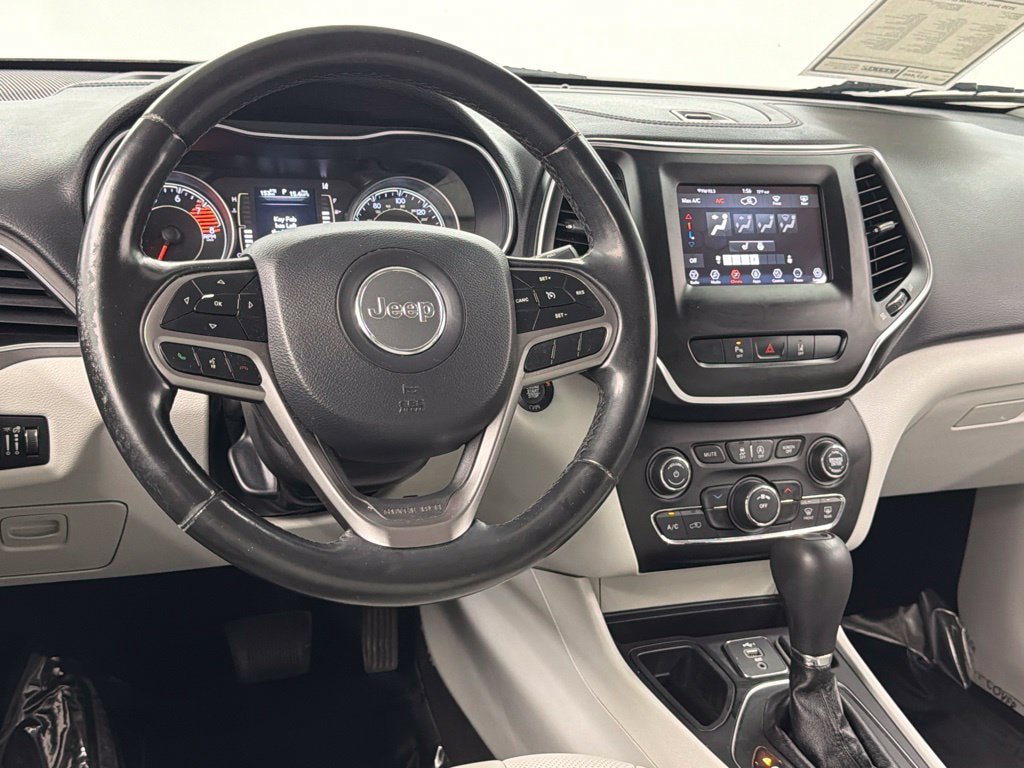 Used 2020 Jeep Cherokee Latitude Lux w/ Quick Order Package 26H Lux FWD image 36