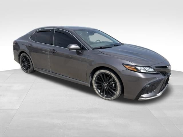 Used 2024 Toyota Camry XSE w/ Cold Weather Package FWD image 7