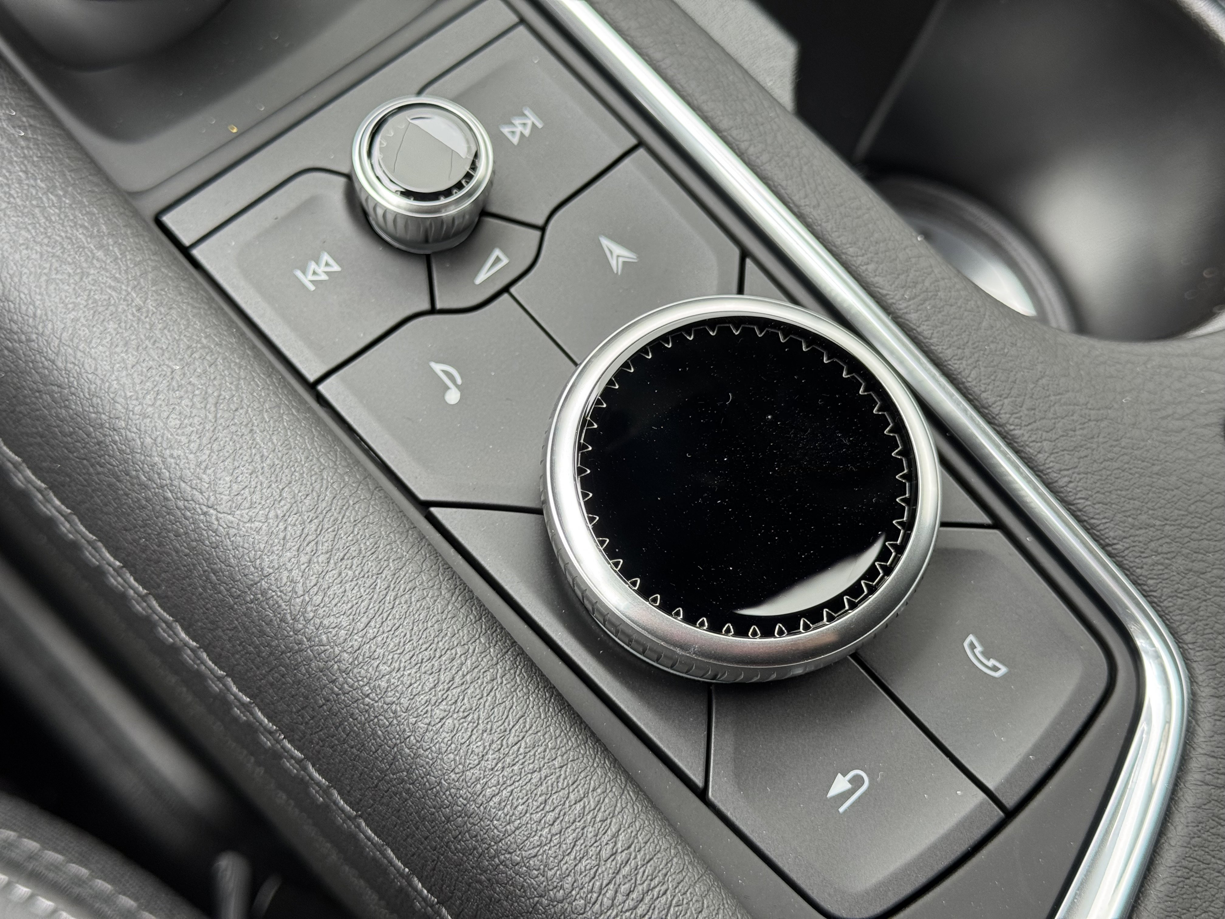 New 2025 Cadillac XT5 Premium Luxury image 25