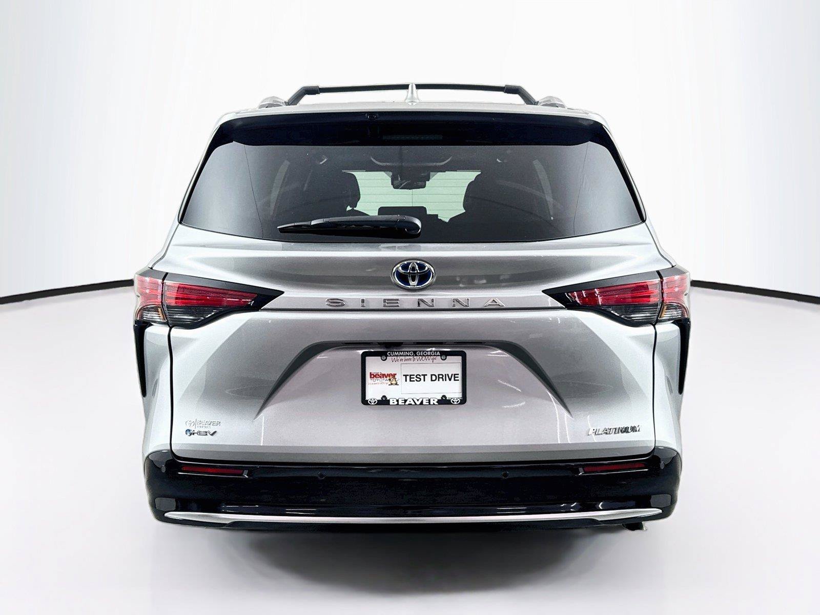 Certified 2025 Toyota Sienna Platinum FWD image 12