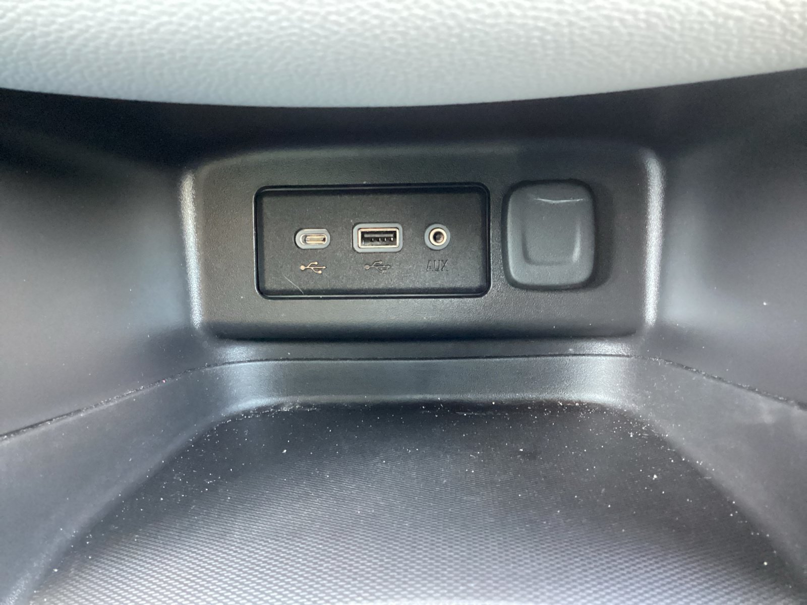 Used 2024 Chevrolet Equinox LS FWD image 24