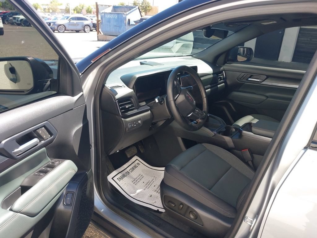 Used 2026 GMC Terrain AT4 w/ Convenience Package III AWD/4WD image 5