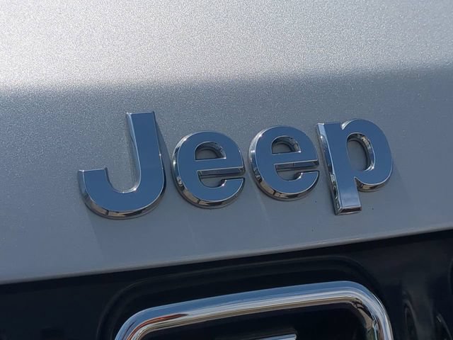 Used 2025 Jeep Compass Limited w/ Elite Group AWD/4WD image 12