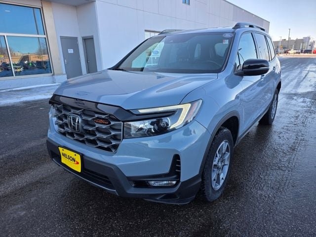 Used 2023 Honda Passport TrailSport image 2