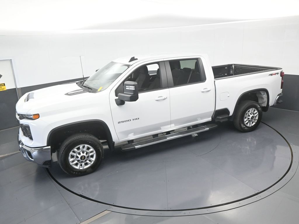 Used 2025 Chevrolet Silverado 2500 LT w/ Convenience Package image 45