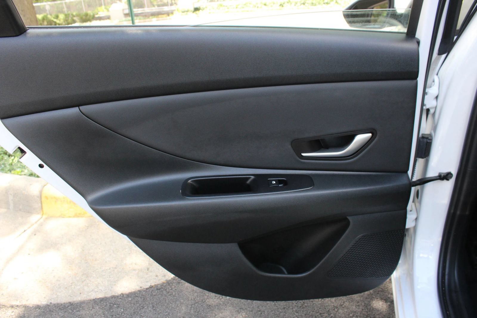 Used 2025 Hyundai Elantra SEL FWD image 22