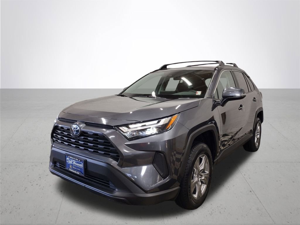 Used 2024 Toyota RAV4 XLE image 2