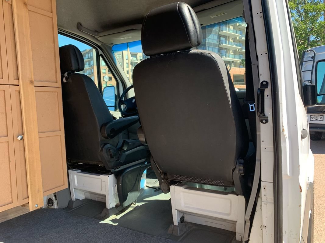 Used 2007 Dodge Sprinter 2500 RWD image 22