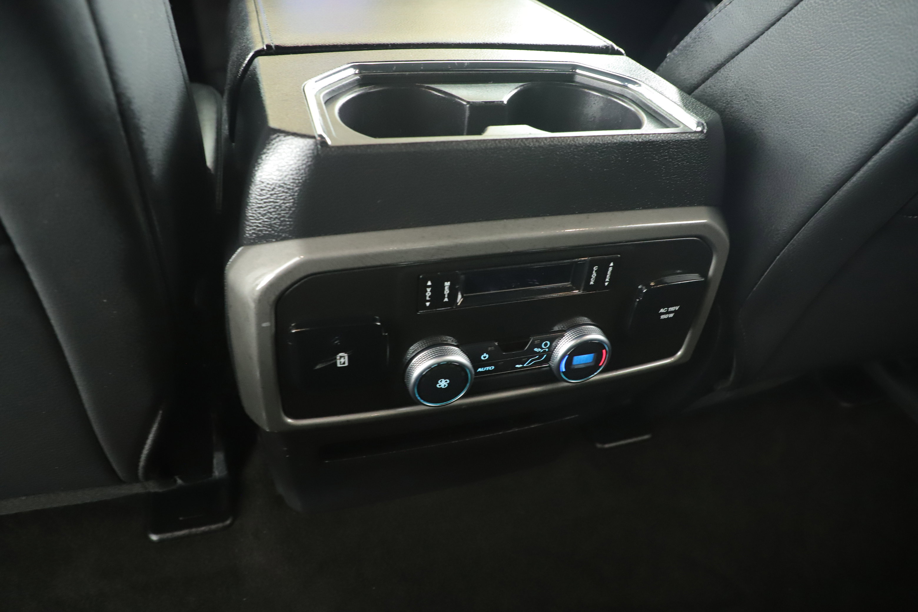 Used 2020 Ford Expedition Max XLT w/ Equipment Group 202A image 27