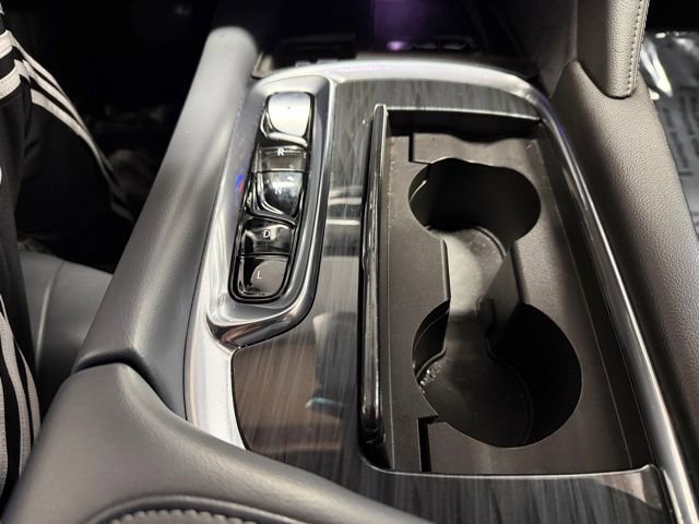 Used 2024 Buick Enclave Premium image 33