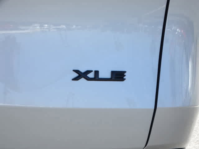 Used 2025 Toyota Grand Highlander FWD image 11