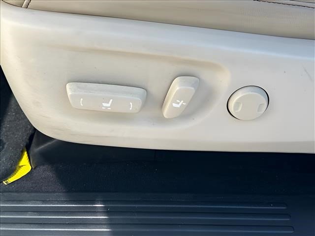 Used 2020 Lexus GX 460 Premium w/ Premium Package AWD/4WD image 19