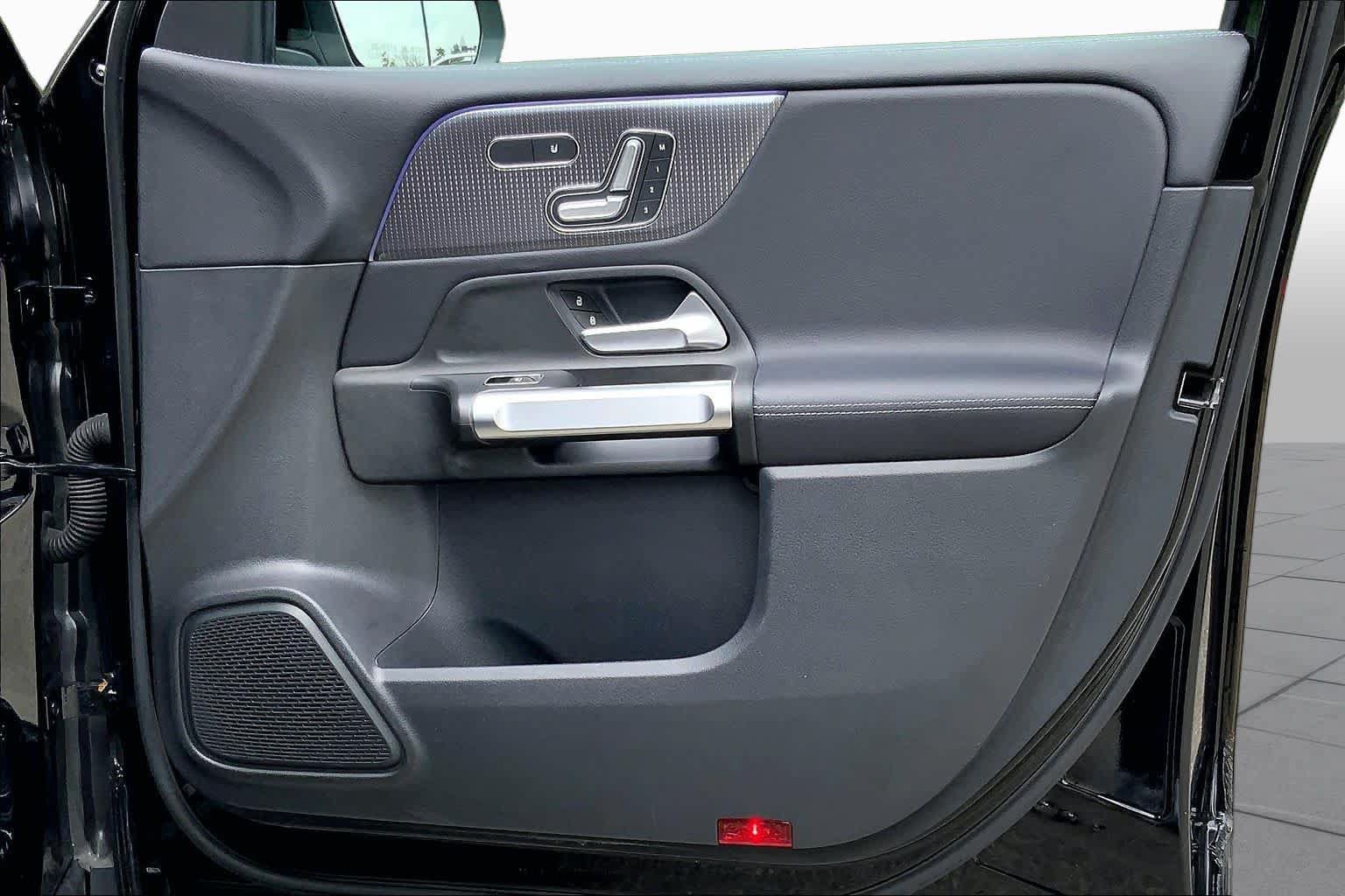Certified 2021 Mercedes-Benz GLB 250 4MATIC image 23